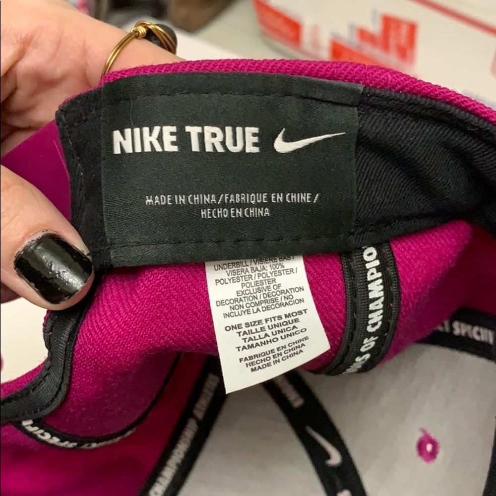 Nike• Nike Air Snap Back Hat - Picture 6 of 6